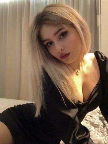 Вероника Длинные волосы