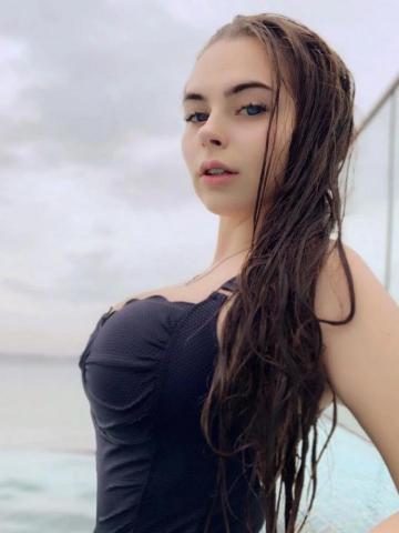 Маргарита Реал Молодая Блондинка