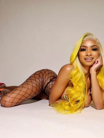 Моника Кормилица